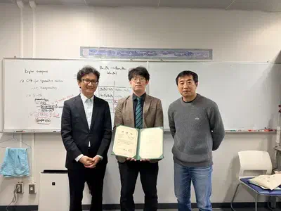 左から曽我部知広 教授、趙仁傑 特任助教、 張紹良 教授